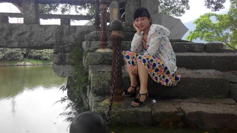 女子悠然的第一张照片--连城相亲网
