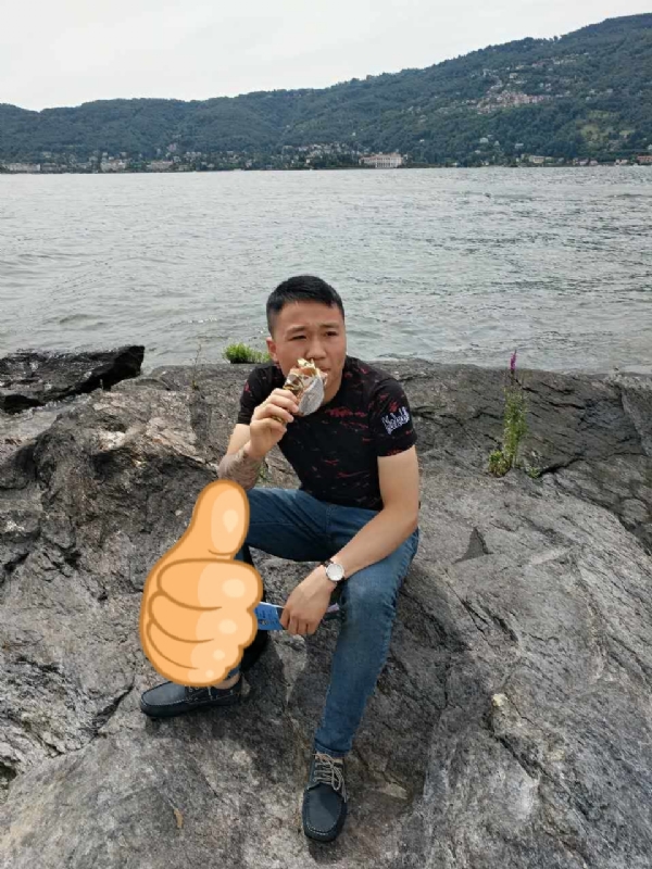 绚烂背后的平淡的第一张照片--连城相亲网