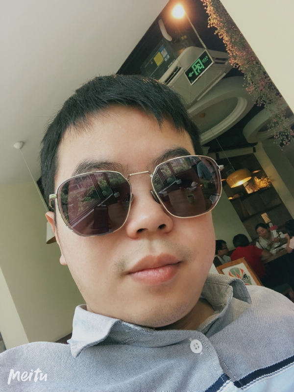 月台等路人的第一张照片--连城相亲网