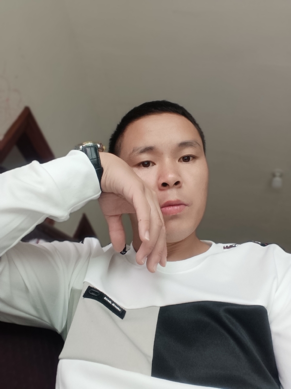冷漠的第一张照片--连城相亲网