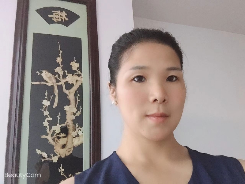微笑的第一张照片--连城相亲网