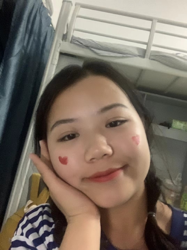 轻轻的一片云的第一张照片--连城相亲网