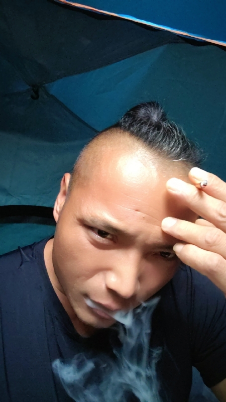 伯爵的第四张照片--连城相亲网